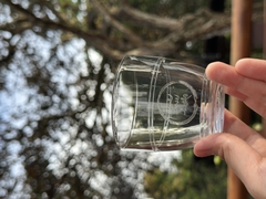 LY TRÀ THUỶ TINH KHẮC THƯ PHÁP