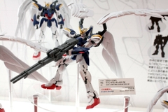 RG 1/144 WING GUNDAM ZERO EW