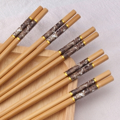 Combo 10 đôi đũa tre Bamboo Chopsticks YJZM đầu đũa có hoa văn giả vân đá sang trọng