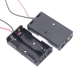 Hộp nhựa đựng 2 pin AA có dây dẫn