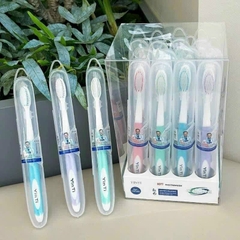 Bàn chải đánh răng Y.tin/ Yhuang có hộp đựng [BH: NONE]