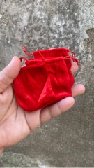 Túi nhung đỏ đựng trang sức, đồ phong thuỷ, kim cương 6x5cm