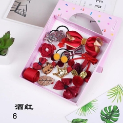 Set kẹp tóc quà tặng 18 chi tiết cho bé gái siêu xinh (hộp trái tim)