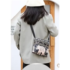 Túi đeo chéo vải dù họa tiết Vintage đi chơi, du lịch chống nước nhiều ngăn [BH: NONE] 1l9a2