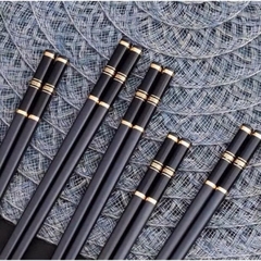 Set 10 đôi đũa vân vàng kháng khuẩn, chịu nhiệt cap cấp [BH: None]