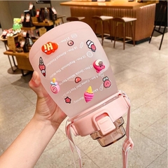 Bình đựng nước  kute 1400ml chia giờ kèm ống hút vs sticker cho bé