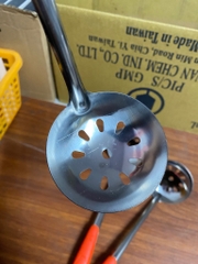 Vá vớt topping, vá ăn lẩu, ăn canh cán nhựa có lỗ treo / pktn sale