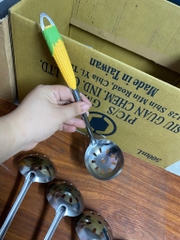 Vá vớt topping, vá ăn lẩu, ăn canh cán nhựa hoạ tiết trái bắp cute, có lỗ treo ráo nước / pktn sale