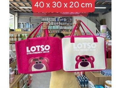 Túi nỉ vải dệt họa tiết hoạt hình gấu dâu Lotso size 40x30x20cm [BH: NONE]