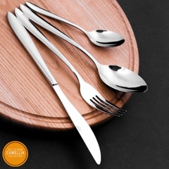 Set 2 thìa ăn cơm nhà bếp inox lớn nhỏ kèm dao nĩa nova