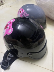 Nón bảo hiểm họa tiết hình Gấu hồng LOSTO siêu cưng (kiểu dáng nón Sơn có lỗ thông gió)