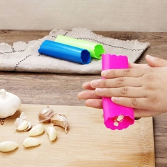 Dụng cụ bóc vỏ tỏi siêu nhanh kiêm nhấc nồi đa năng