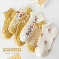 Set 5 đôi tất ren vàng [BH: NONE]