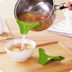 Vành Phụ Silicon Gắn Xoong Nồi, Gắn Bát Rót Canh Không Đổ Ra Ngoài / pktn sale