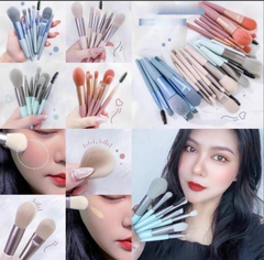 Set bộ cọ 8 cây trang điểm cá nhân chuyên nghiệp túi zip