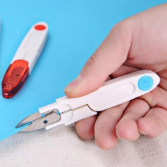 Kéo cắt chỉ có nắp xếp gọn [BH: None] hjk92