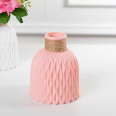 Bình hoa nhựa dáng Origami Trang Trí size 14.5x11x5cm- MÀU NGẪU NHIÊN [BH: NONE]
