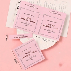 Set 50 bảng giấy vuông HAPPY MOTHER'S DAY kt 8cmx8cm-MÀU HỒNG.