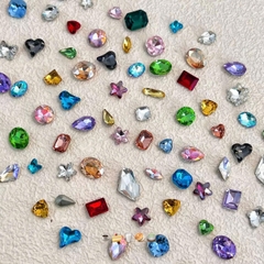 Túi 30 gam đá lấp lánh mix size 6-8mm (khoảng 150 viên) (KHÔNG ĂN ĐƯỢC).
