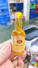 Chai nước trang trí TITOS-MÀU VÀNG.