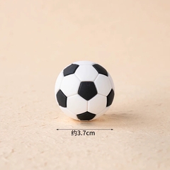 Quả bóng đá nhựa silicon đẹp kt 3.7cm.