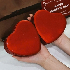 Set 5 hộp thiếc TRÁI TIM ĐỎ không nơ kt 12x11x4.5cm (kèm trái tim giấy decal).