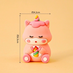 Tượng silicon - ngựa pony hồng.