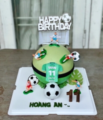 Đội bóng nhựa-áo trắng.