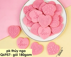 Bánh quy tim hồng mix mẫu (180gam).