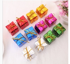 Set 12 hộp quà 3x3cm.