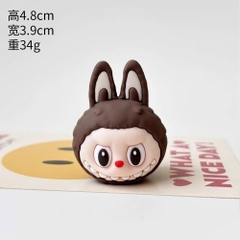 Tượng silicon 3D - Labubu nâu đậm.