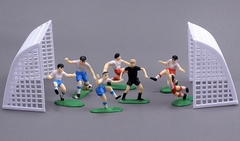 Đội bóng nhựa-áo trắng.