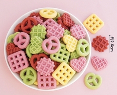 Bánh quy mix mẫu (vuông-tim-hoa) MIX MÀU SẮC (gói 180gam).