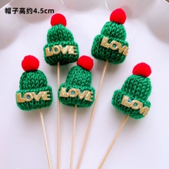 Set cắm Noel vải-5 mũ màu XANH chữ LOVE.