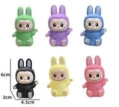 Set 6 Labubu nhựa sắc màu (kt 6x4.5cm).