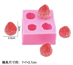 Khuôn silicon-4 quả dâu kích thước TO 2.5x3cm.
