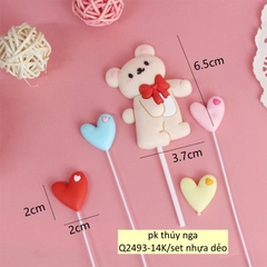 Tượng nhựa dẻo-GẤU NƠ ĐỎ VÀ 4 TRÁI TIM (set).