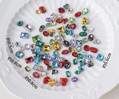 Túi 50 gam đá lấp lánh mix size 4-6-8mm (khoảng 250 viên).