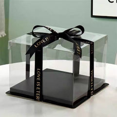 Hộp mica đế đen - 18.5x18.5x15cm.