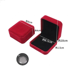 Hộp nhẫn nhung-đỏ đô kt 9x9x4cm (kèm đế nhựa).
