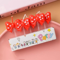 Vỉ 5 cây nến hình nơ -MÀU ĐỎ CHẤM BI TRẮNG.
