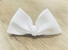 Nơ đất nặn Chiều dài 12,5cm cao 7cm-MÀU TRẮNG.
