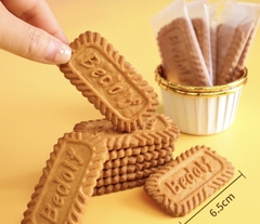 Bánh Quy hình chữ nhật màu vàng nâu vị Caramel (gói 152gam) (in chữ Bedolf).