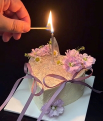 Vỉ 6 cây nến dài mạ bạc.