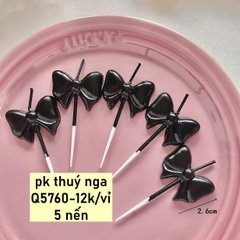 Vỉ 5 cây nến hình nơ màu ĐEN.