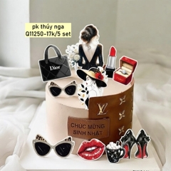 Combo 5 set giấy SX- cô gái váy đen và họa tiết hình môi.