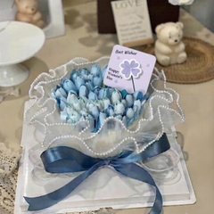 30 thẻ giấy Happy Women's day hình vuông họa tiết hoa 5 cánh mix màu (kt 7x7cm).