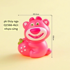 Tượng gấu dâu (Lotso) ôm quả dâu (nhựa cứng).