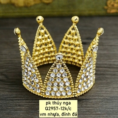 Vương miện nhọn to nhựa-màu vàng (đk 7.6cm) SALE