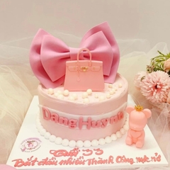 TUONG-Gấu hồng đội vương miện vàng.